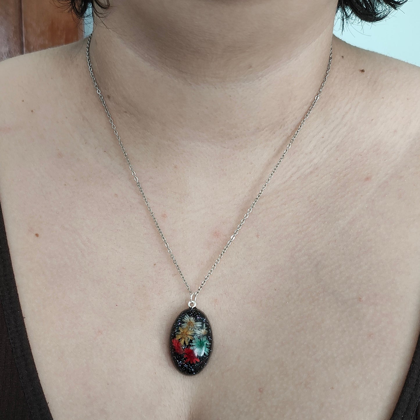 Necklace - 18.5 inches stainless steel link cable chain with resin dried flowers pendant