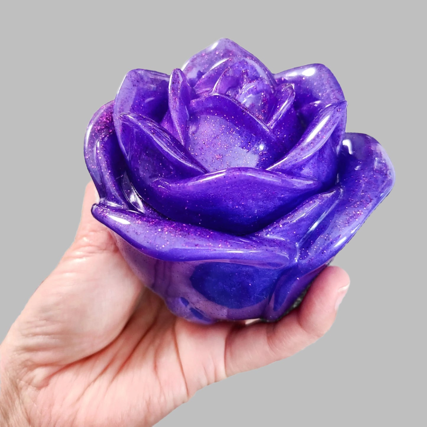 Handcrafted Rose Resin Trinket Box with Lid – Eternal Flower Keepsake