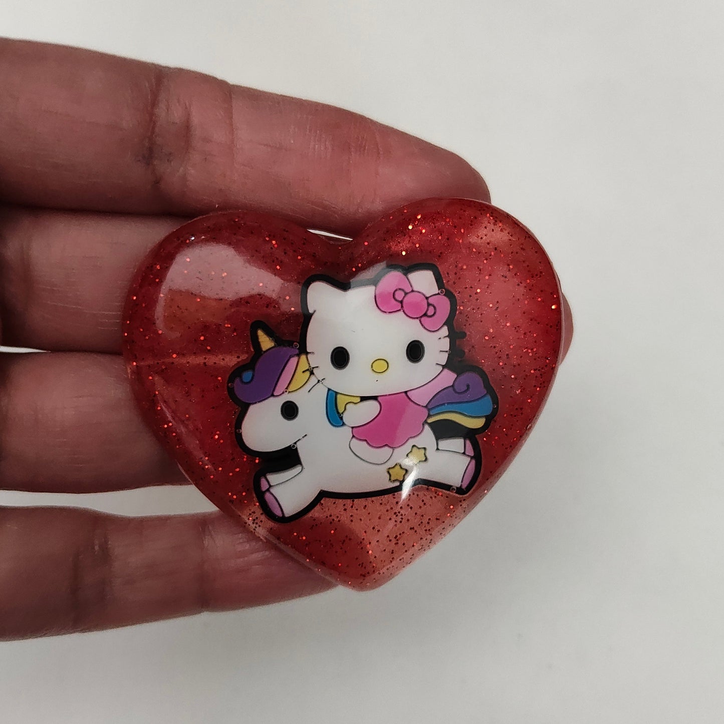 Pin - 3D hello kitty resin pin with silver butterfly clutch