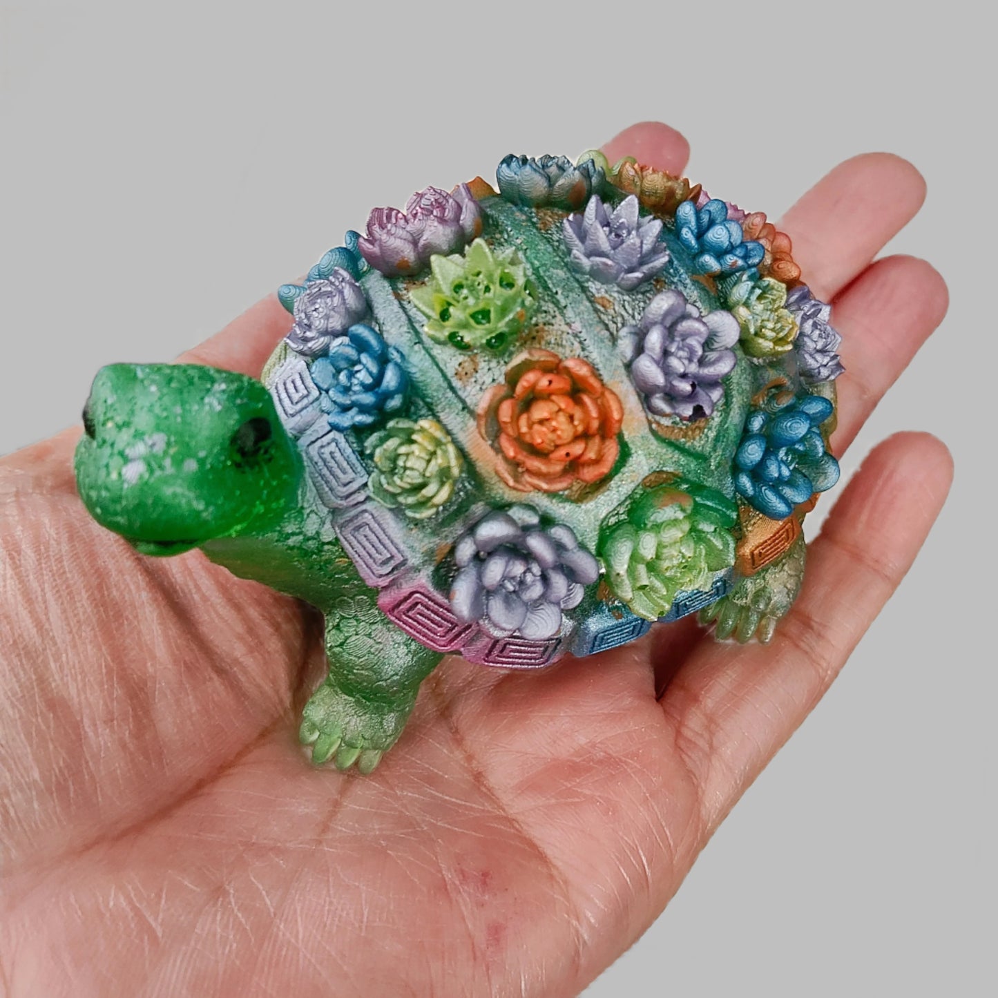 Knickknack - Resin Turtle with flowers