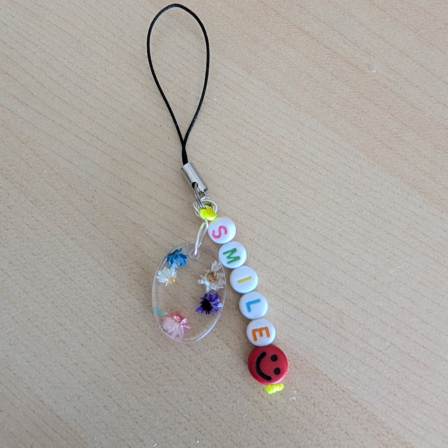 Phone charm - Resin charm with dried flowers and beads