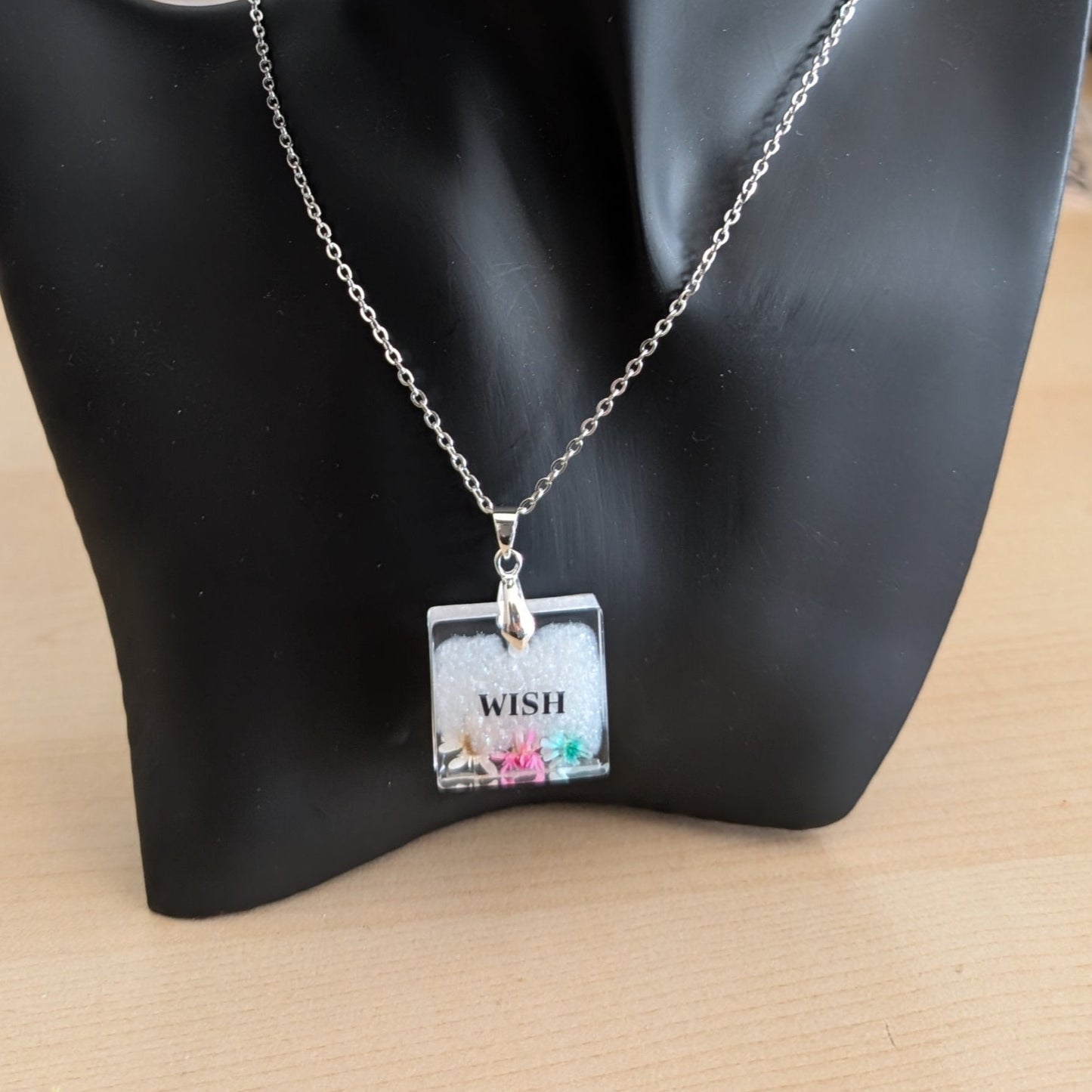 Necklace - 21 inches stainless steel cable link chain with a resin with flowers square pendant