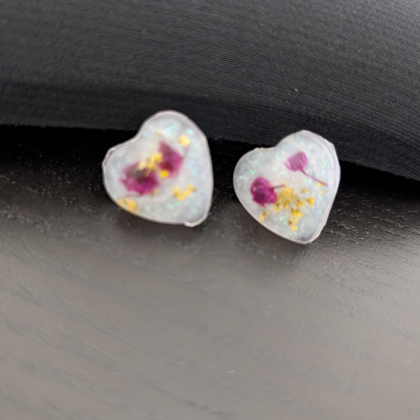 Earrings - 3D Dried flowers Resin on post