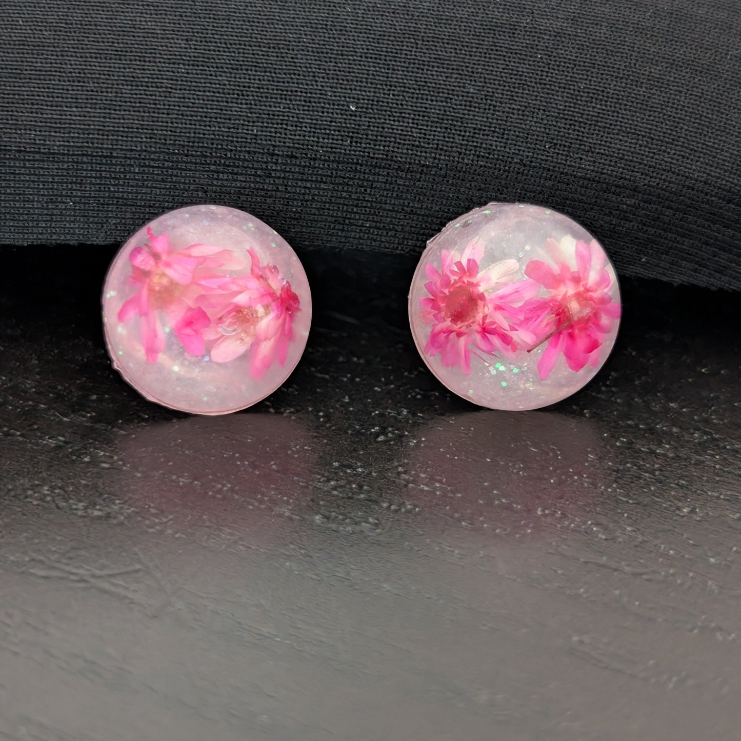 Earrings - 3D Dried flowers Resin on post