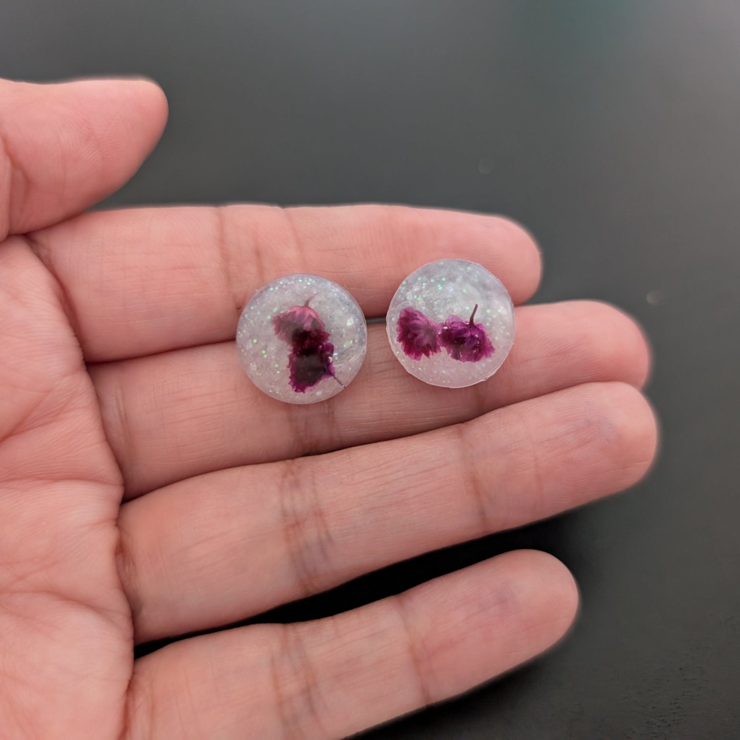 Earrings - Dried flowers Resin studs