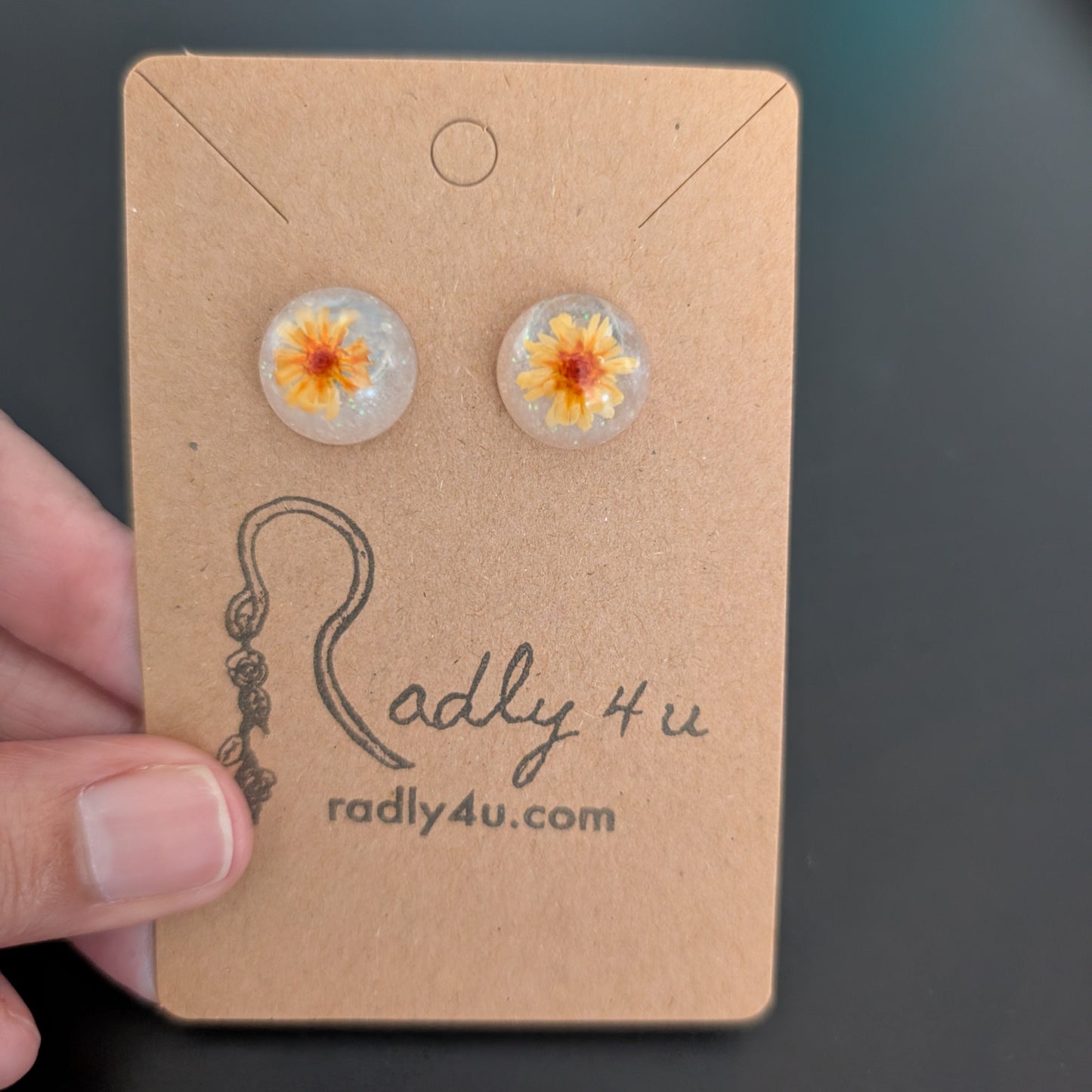 Earrings - Dried flowers Resin studs