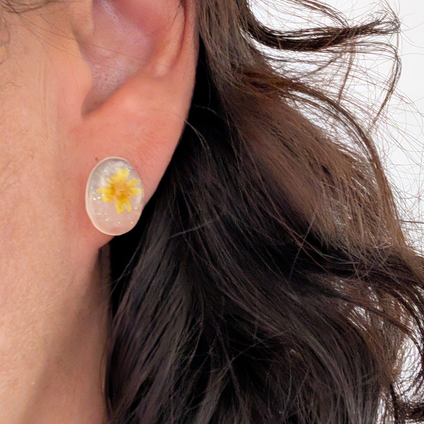 Earrings - Dried flowers Resin studs