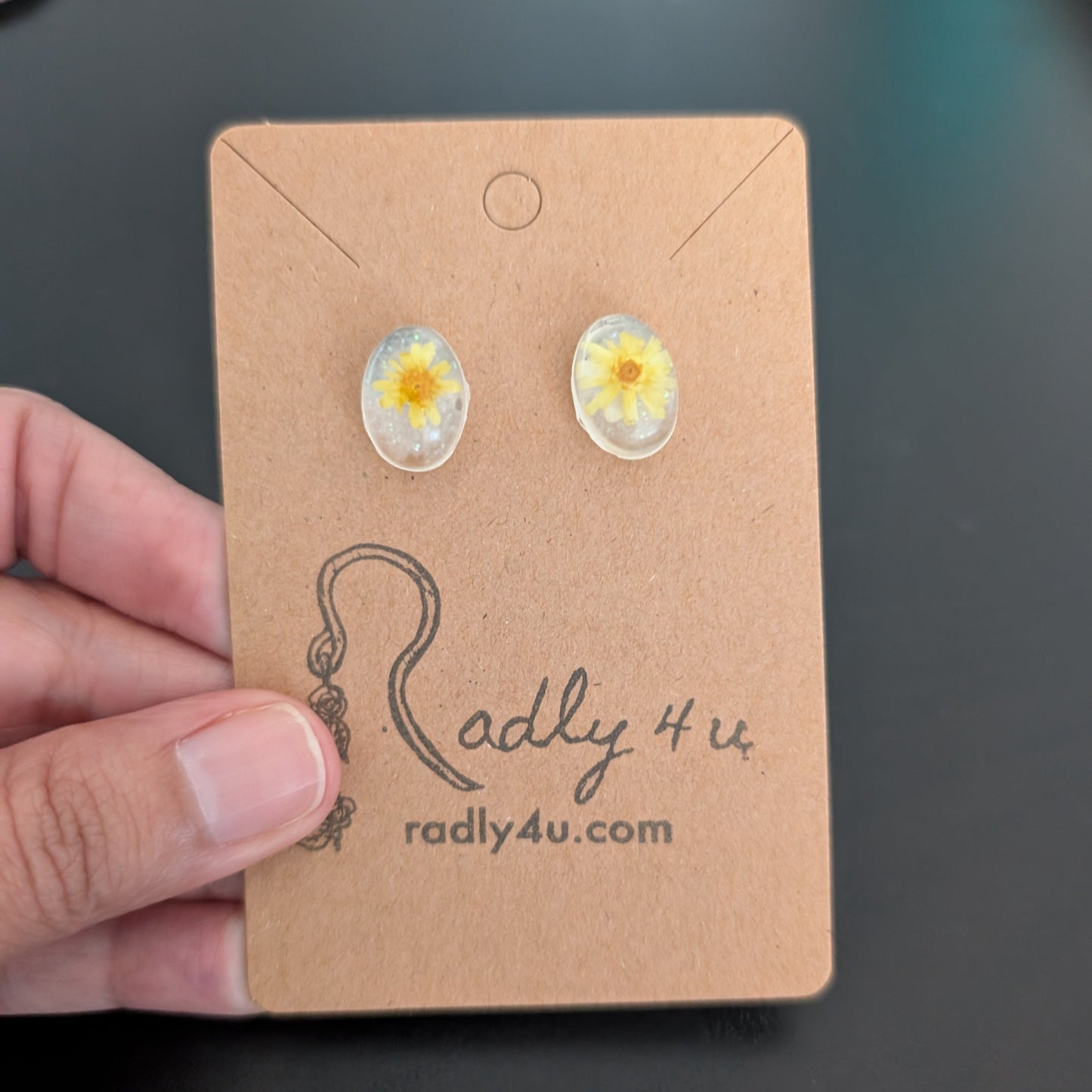 Earrings - Dried flowers Resin studs
