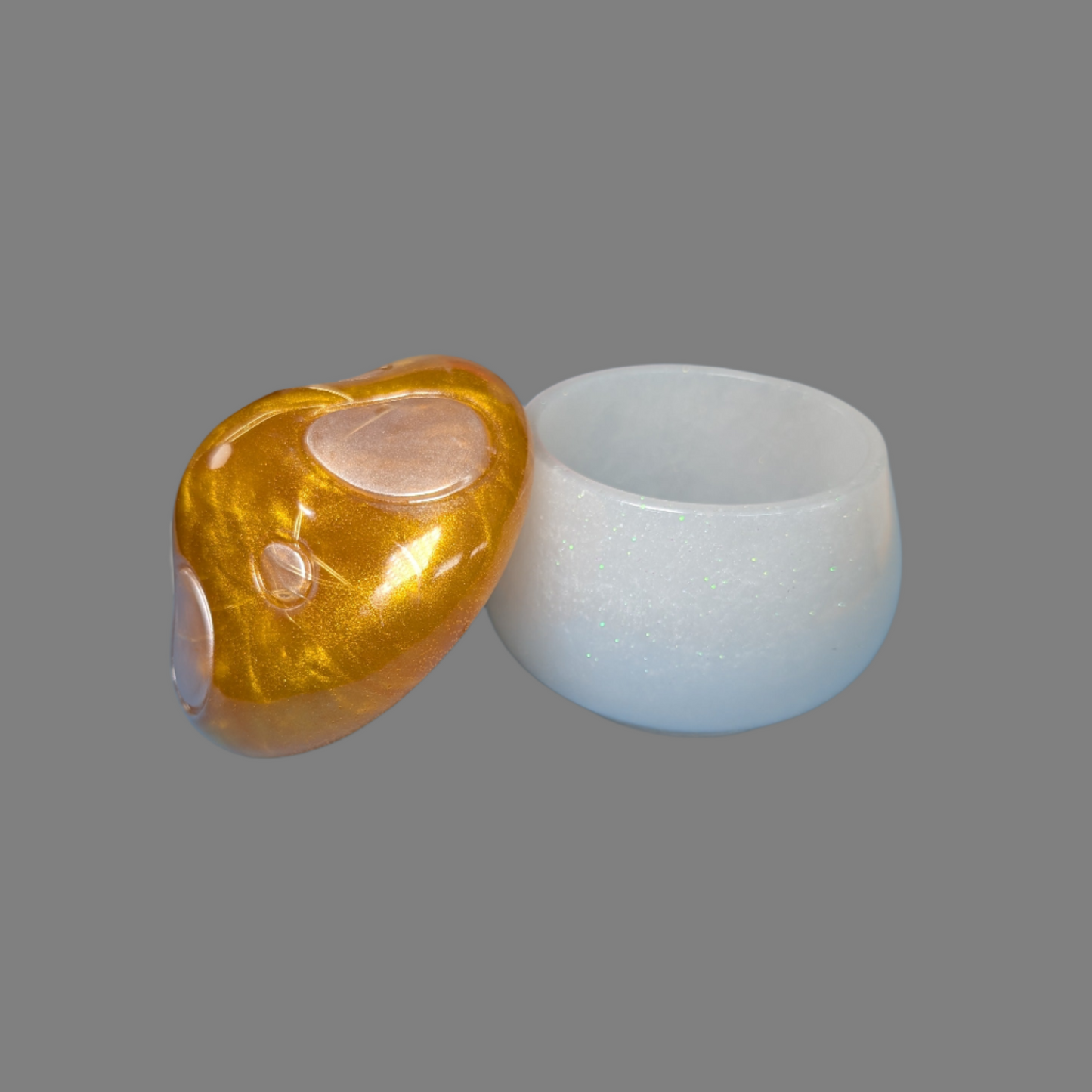 Knickknack - Resin mushroom trinket with lid