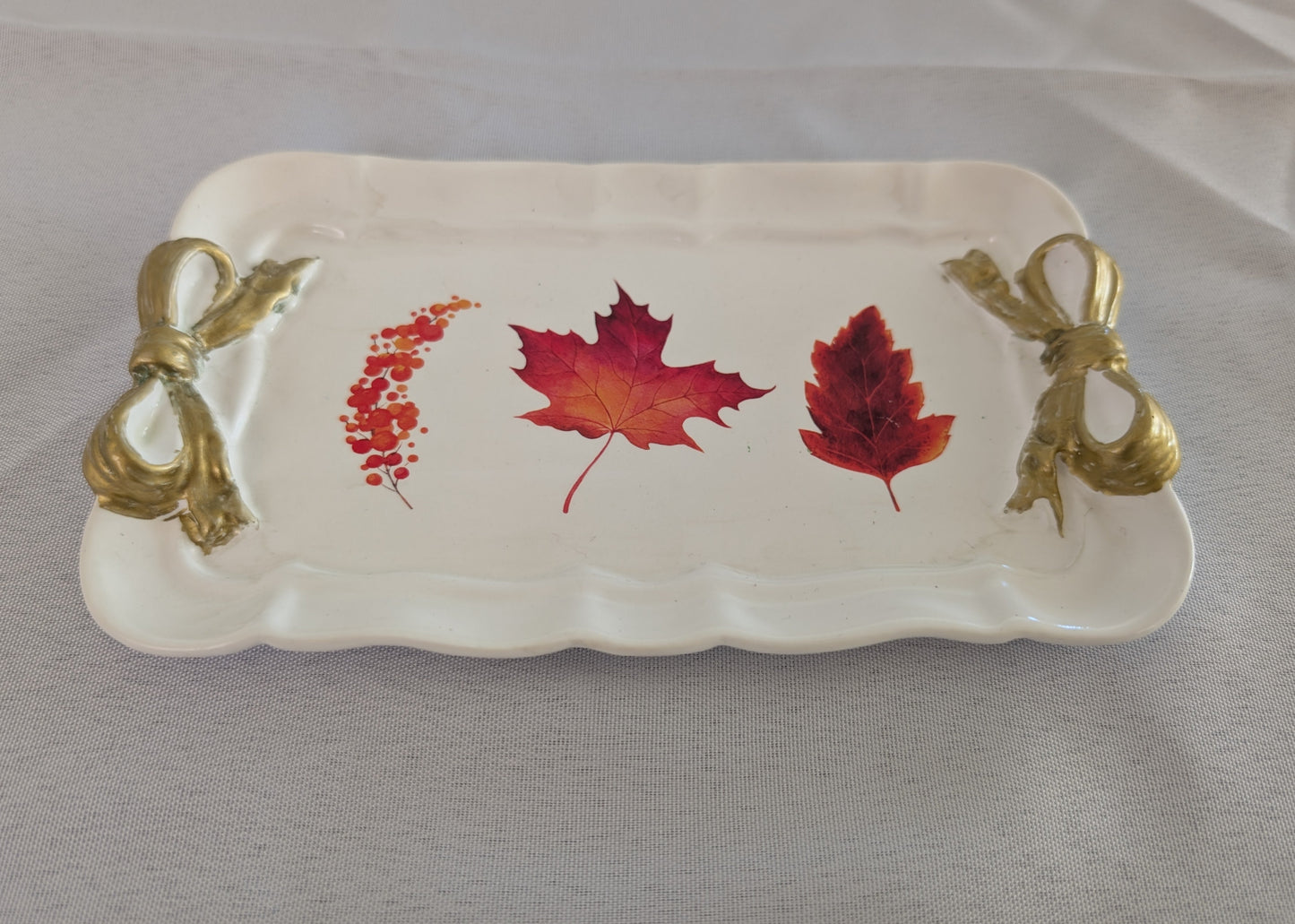 Knickknack - Resin rectangle trinket tray with bows