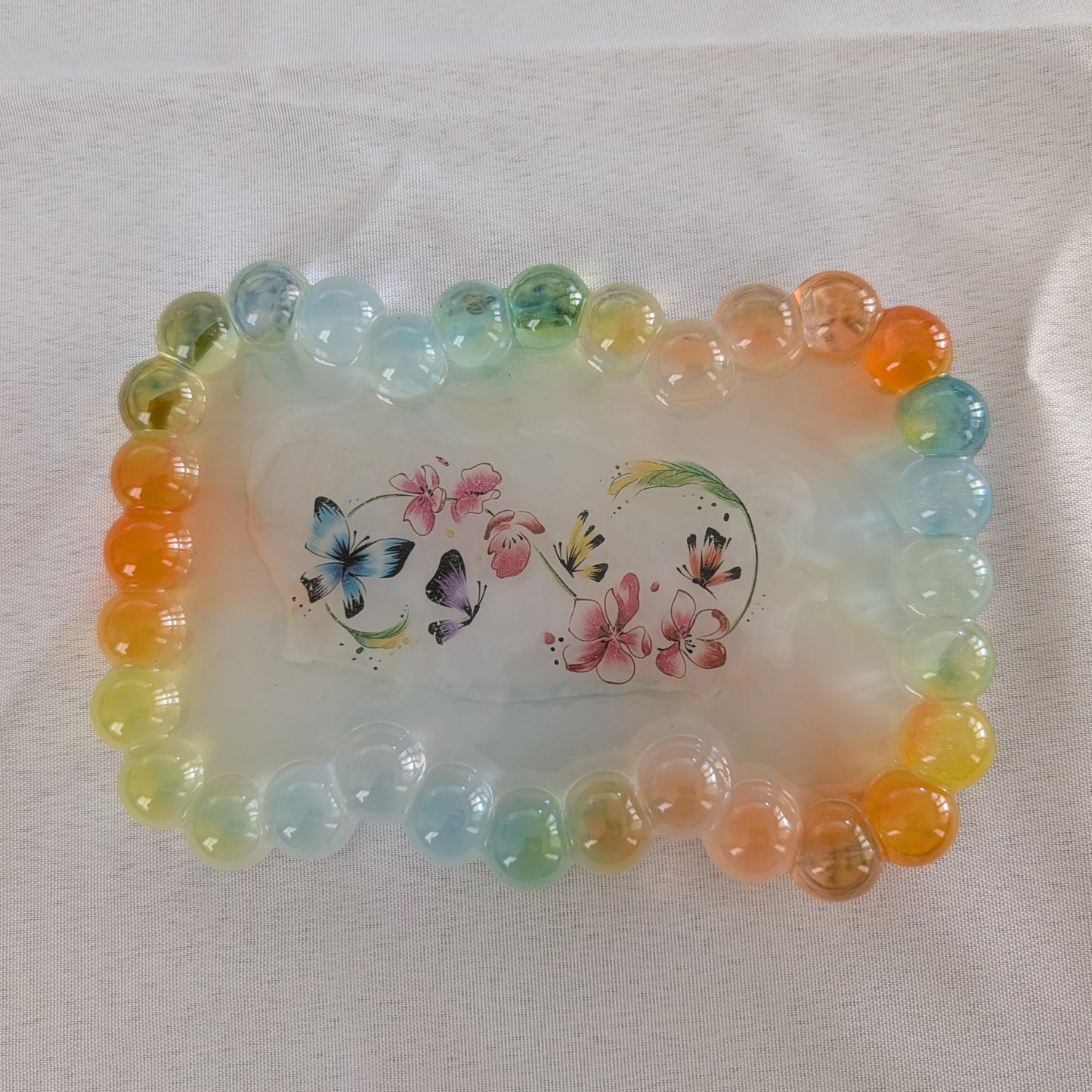 Knickknack - Resin bow shape trinket tray