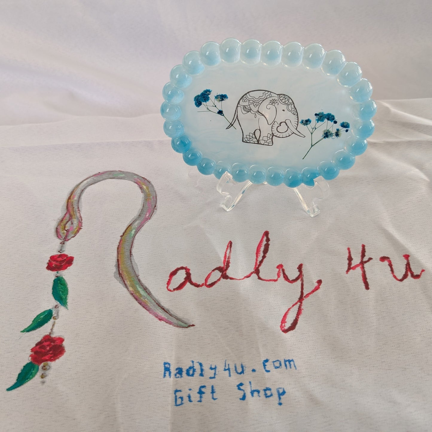 Knickknack - Resin oval trinket tray