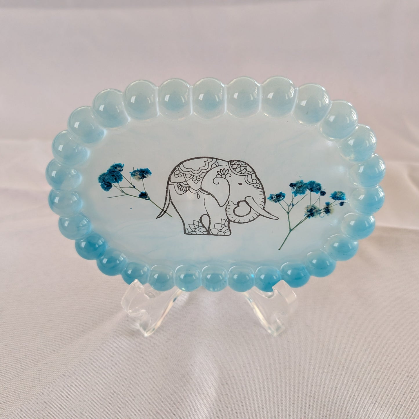 Knickknack - Resin oval trinket tray