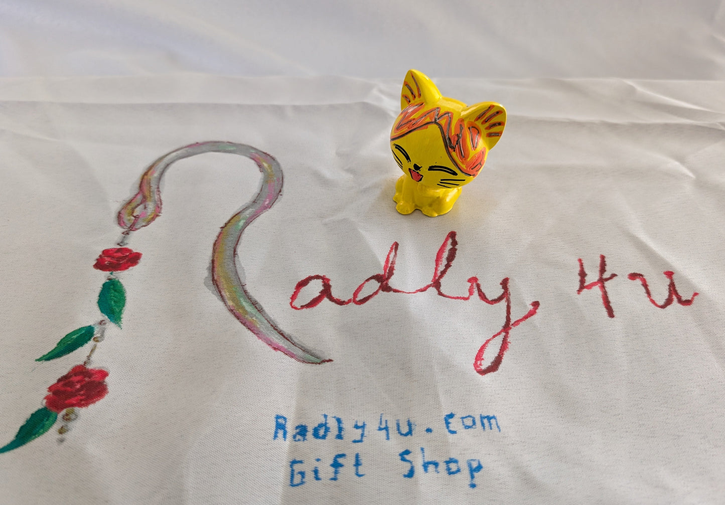 Knickknack - Resin cat trinket