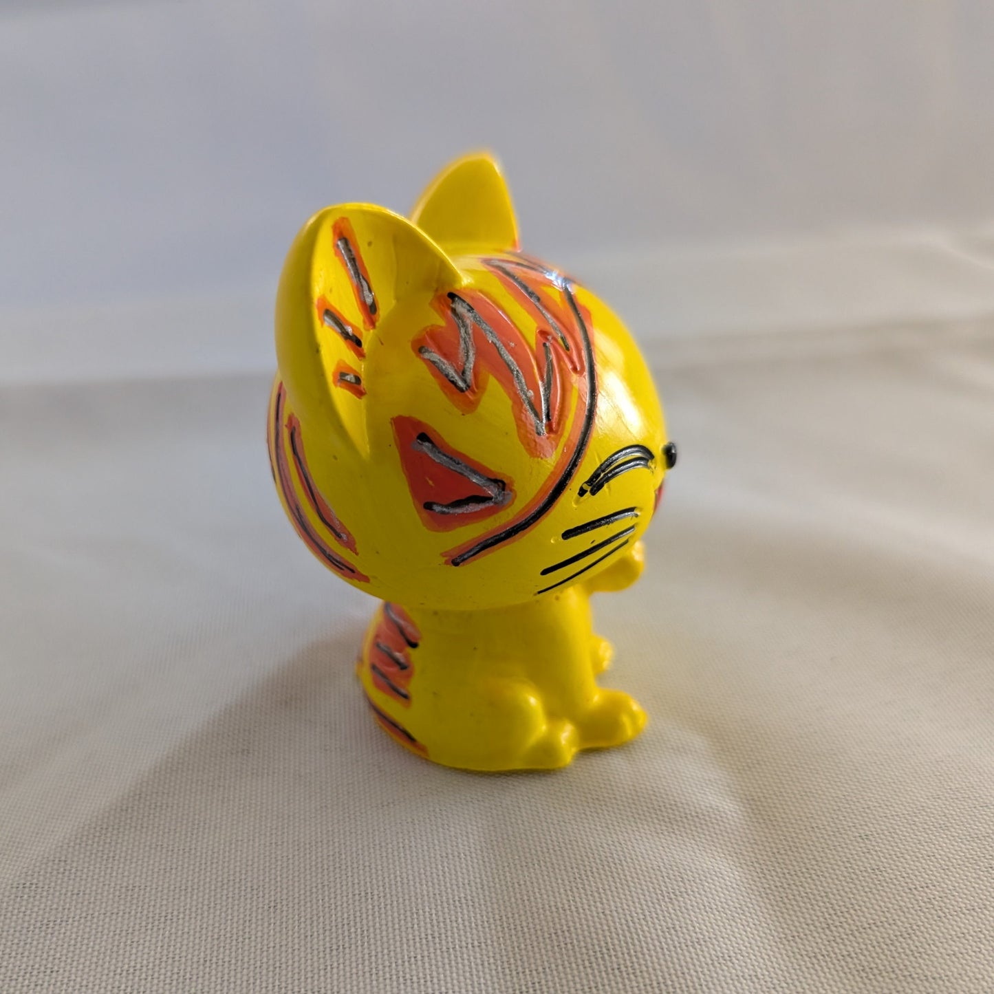 Knickknack - Resin cat trinket