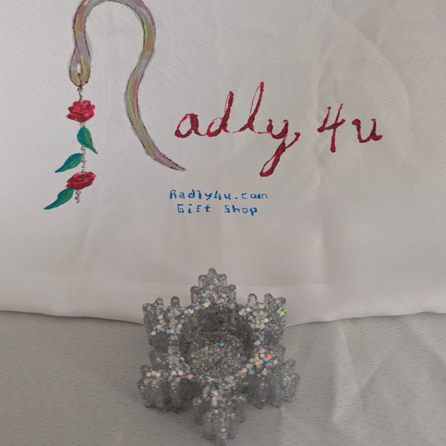 Knickknack - Resin Snowflake tea light/trinket holder