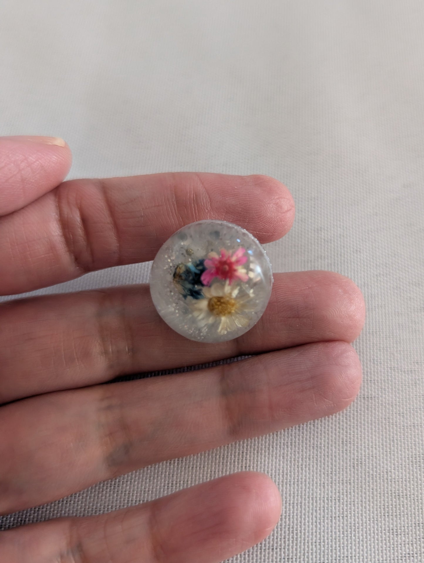 Pin - 3D small dried flower resin pin with silver butterfly clutch