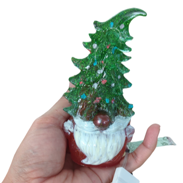 Knickknack - Resin Gnome with Christmas tree