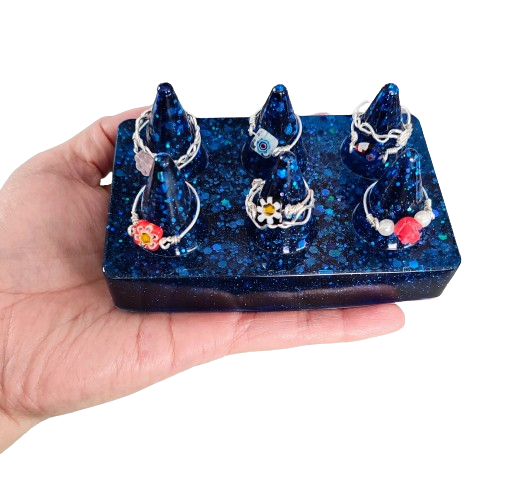 Knickknack - Resin ring holder