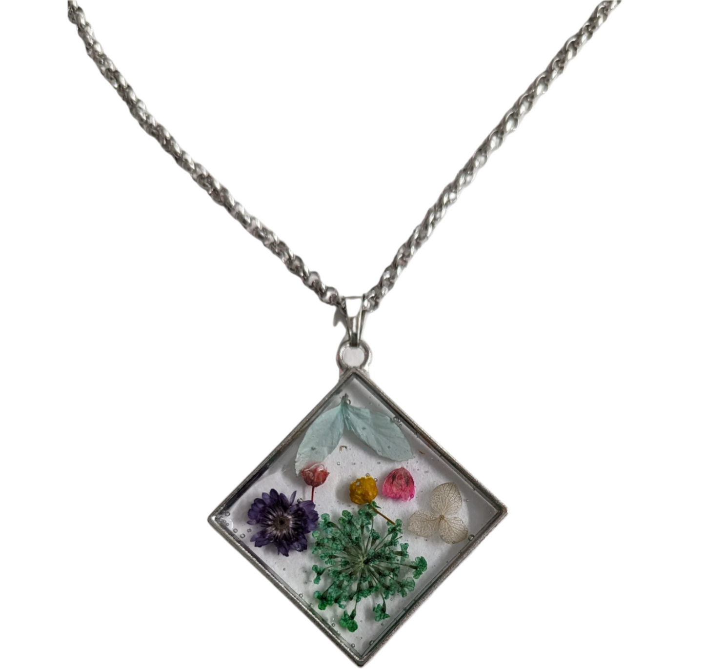 Necklace - 17.5 inches 3mm stainless steel rolo chain with resin and flowers silver pendant