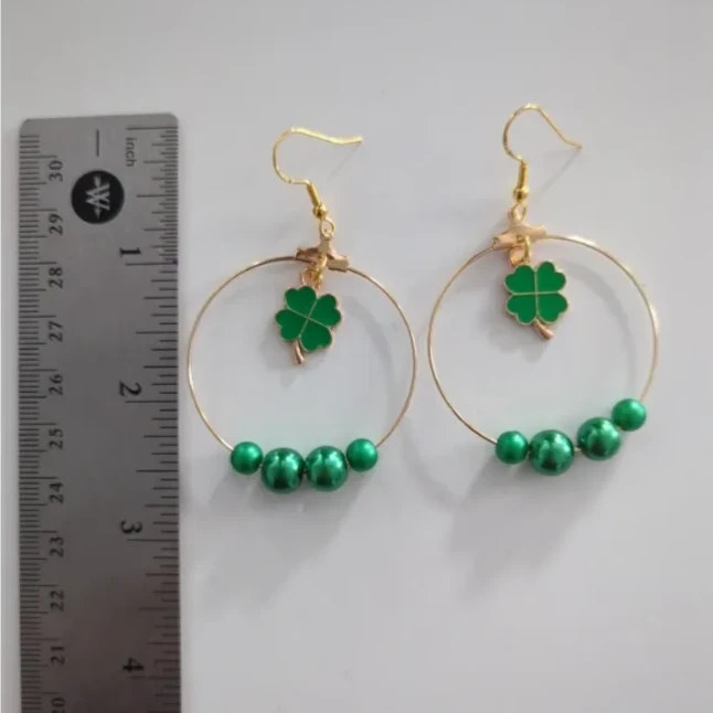 Earrings - Hoops with four leaf clover and green beads on gold hook
