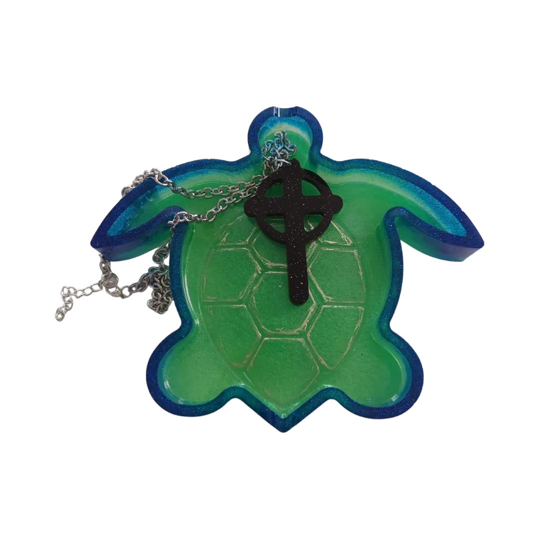 Necklace - 21 inches resin cross on 7mm cable chain