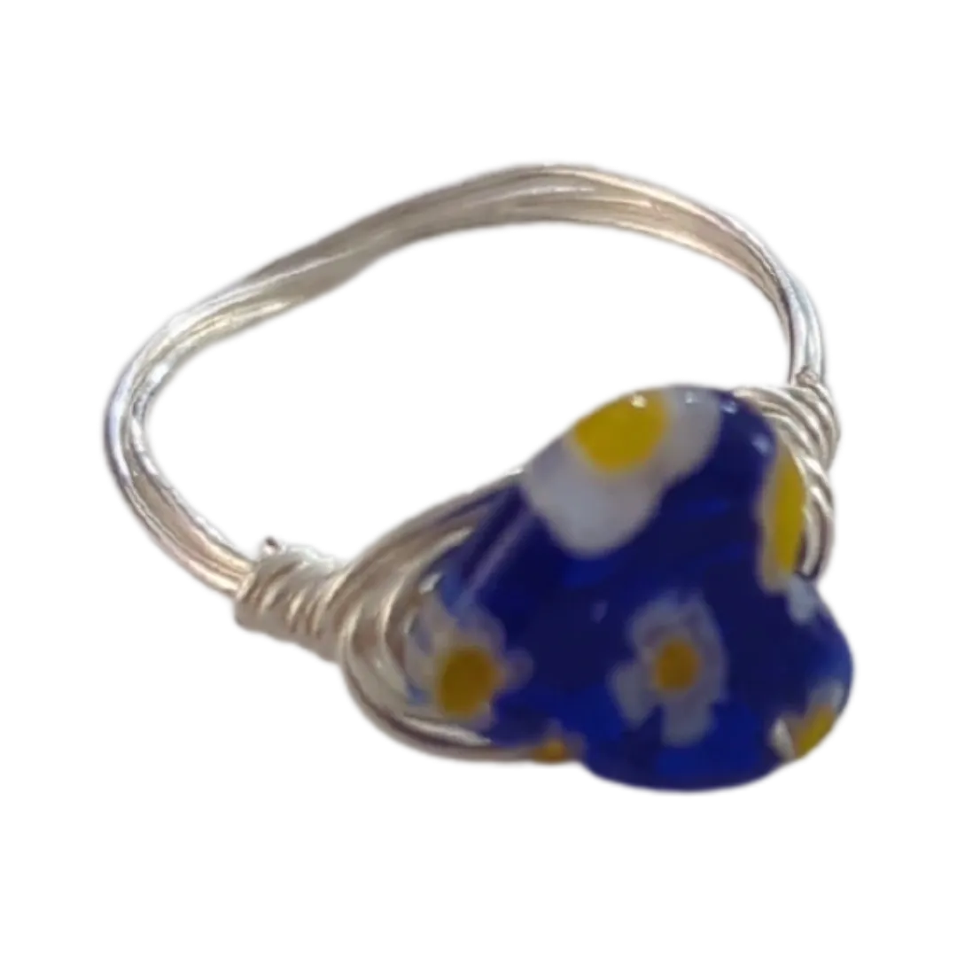 Ring - Glass bead blue heart on silver 22 gauge wire 0.6mm