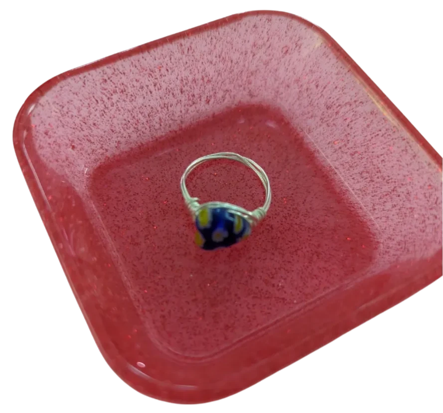 Ring - Glass bead blue heart on silver 22 gauge wire 0.6mm