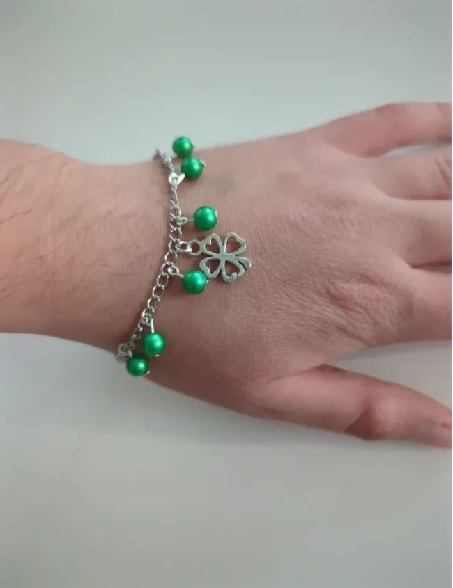 Bracelet - 7 inches stainless steel curb chain with silver four leaf clover and 6 green pearl beads