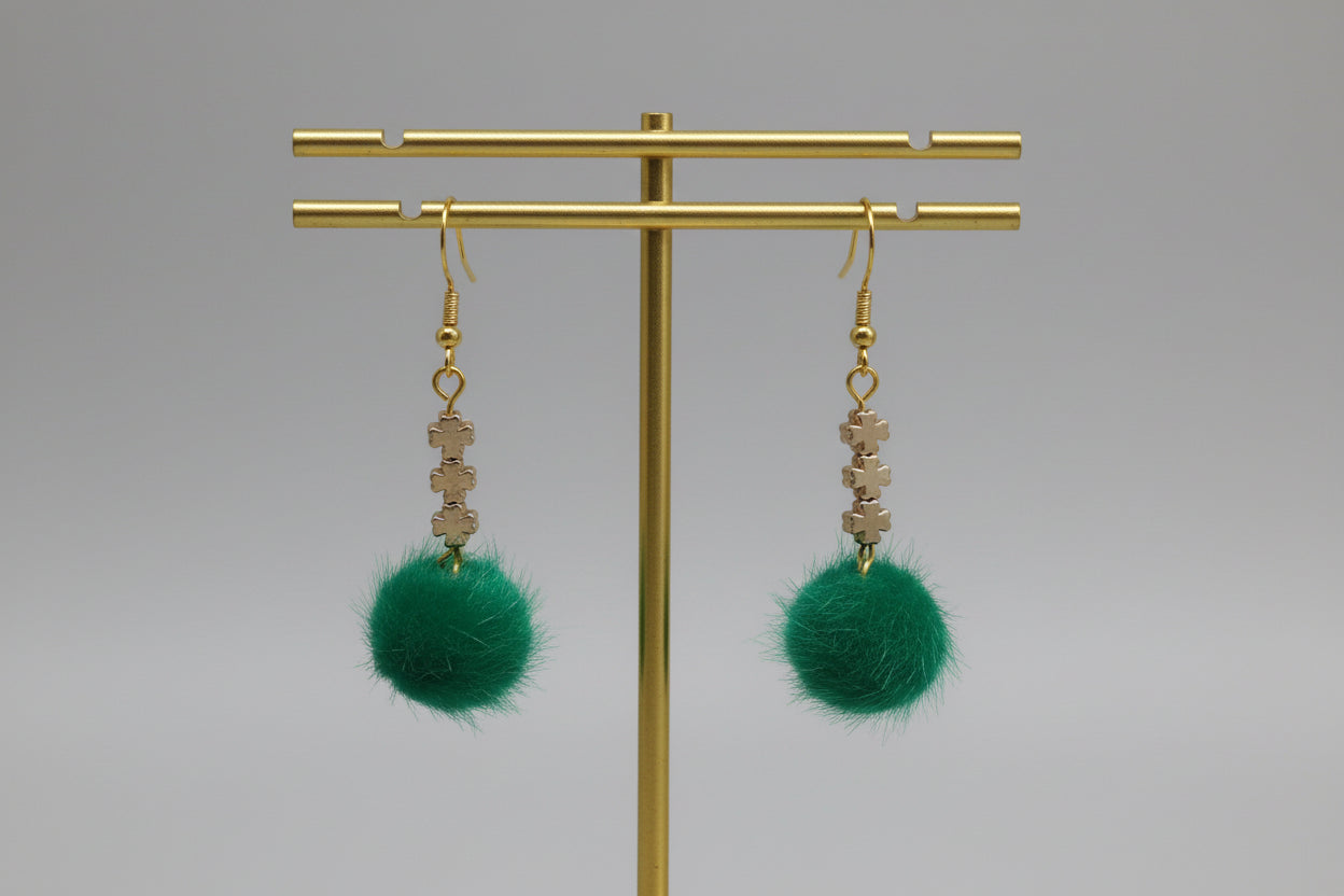 Earrings - 18K Gold Four Leaf Clover Spacer Beads 5x5 mm Metal and green pompom on gold hook