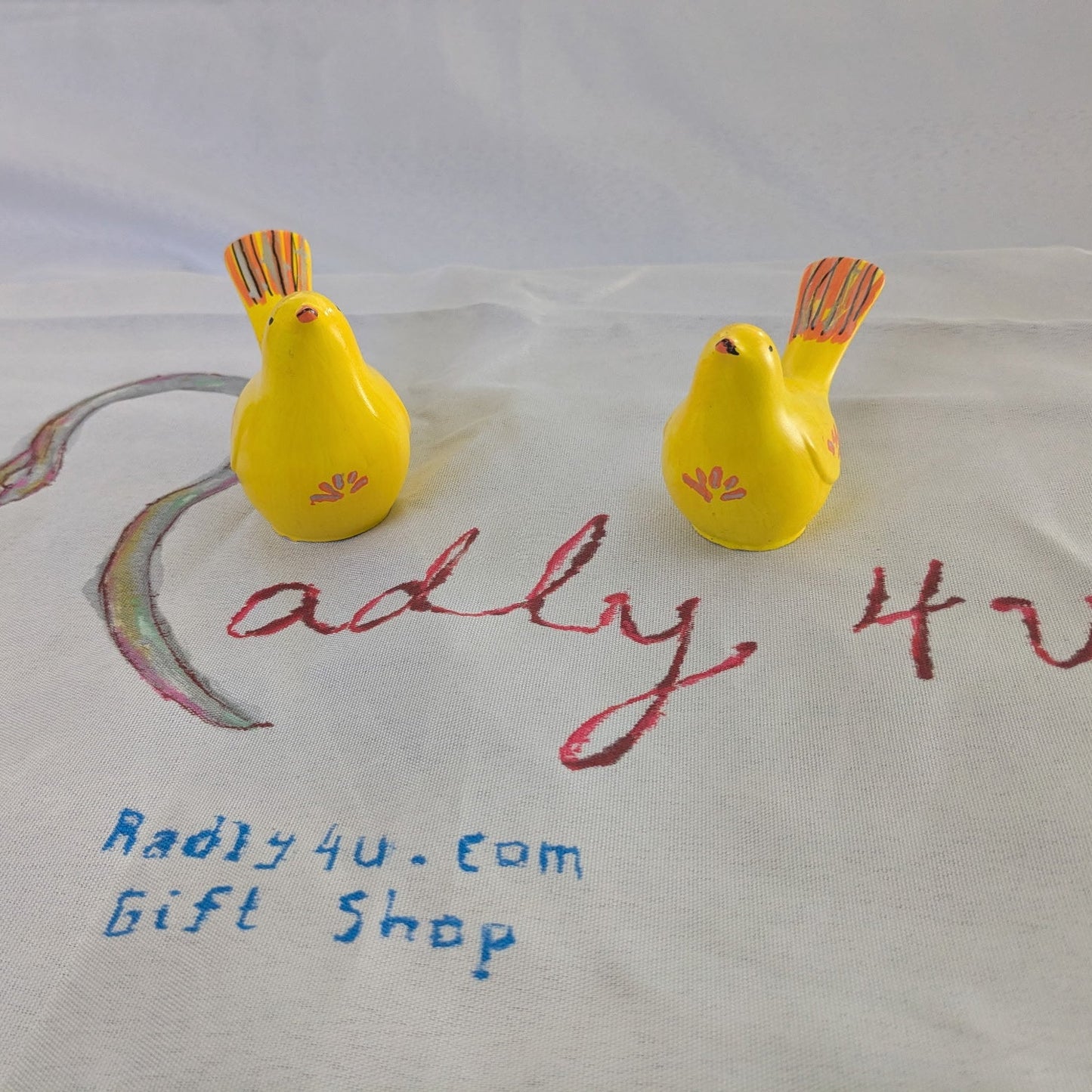 Resin Bird trinket

hand crafted with eco resin, and hand painted with acrylic paints.

Eco Resin feels similar to Ceramic or porcelain: smooth, cool to the touch, and non-plastic.