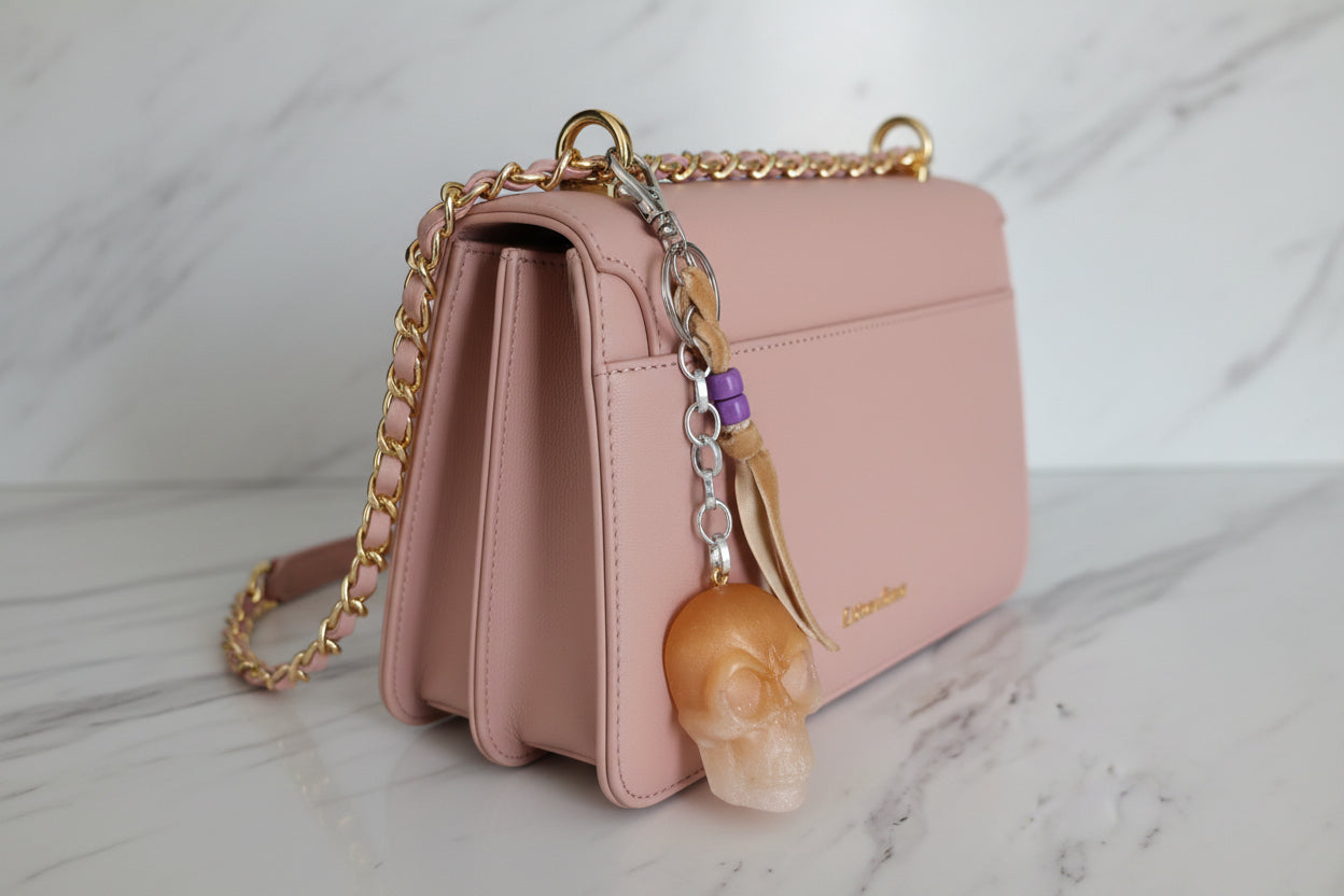 Skull Face Keychain & Bag Charm – Epoxy Resin Gothic Jewelry for Handbags