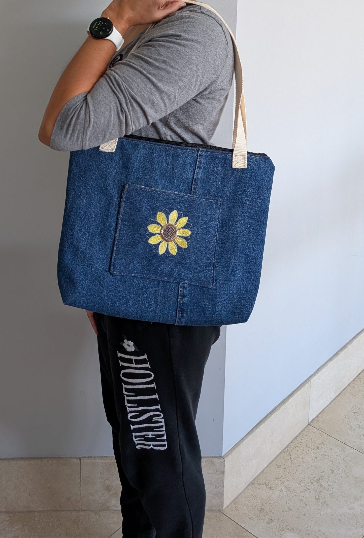 Crafted from a thoughtful blend of refurbished and new materials, it proves sustainability doesn't mean sacrificing design. 