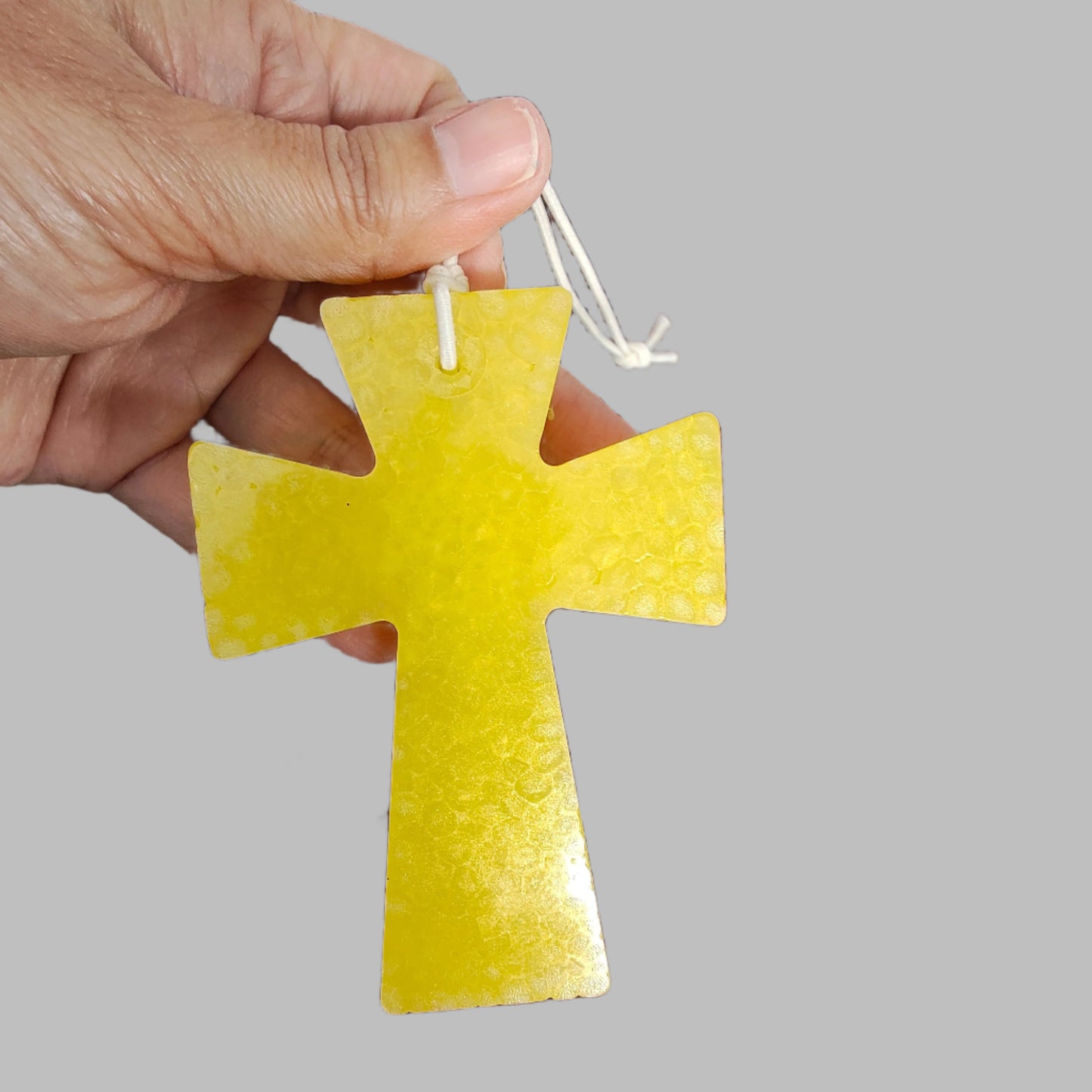 Enhance the ambiance of your vehicle or home with Freshie - Large Cross. This versatile air freshener provides long-lasting freshness while eliminating unwanted odors. Perfect for the car or home, Freshie - Large Cross is a must-have for those looking for a refreshing and inviting atmosphere.