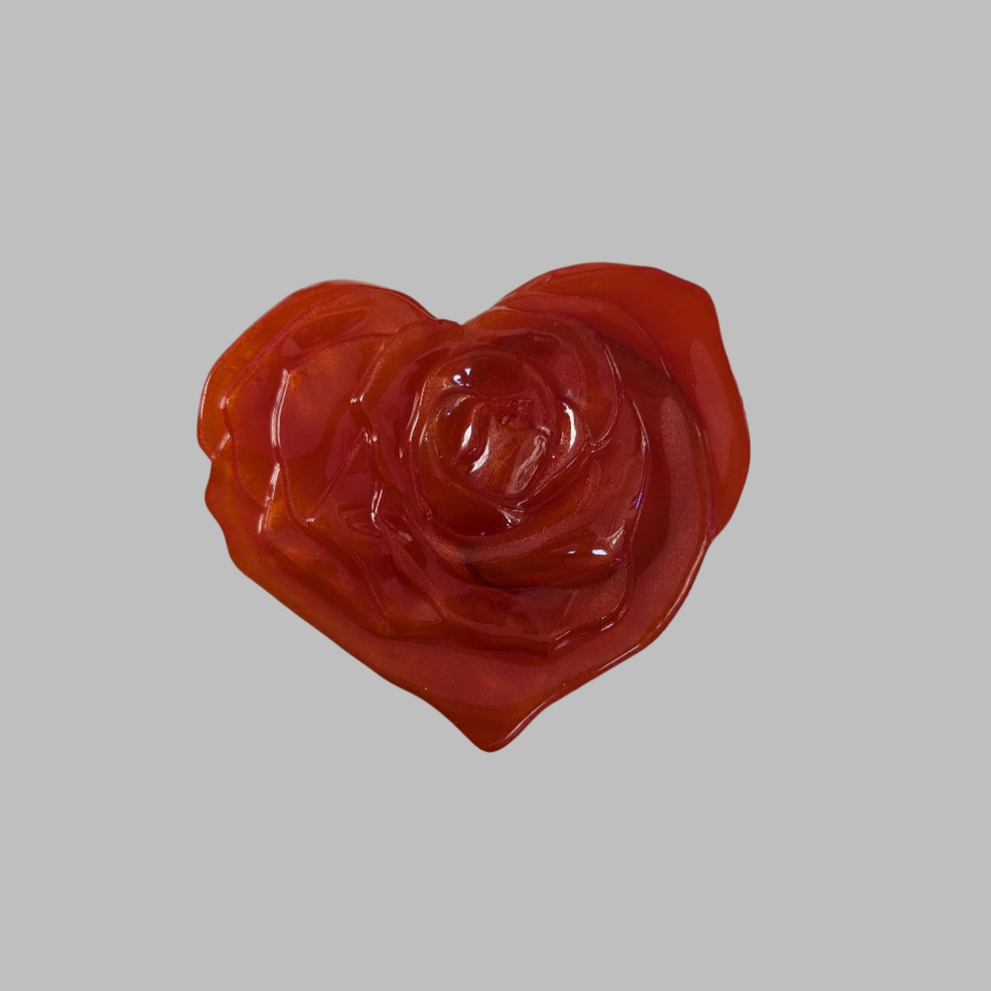 hand crafted with epoxy resin.

Epoxy resin is typically smooth, rigid, and non-porous, similar to a hard plastic or glass.

Size 3.5 x 3.5 in

Dish depth 1.25 in

Weigh 5.5 oz