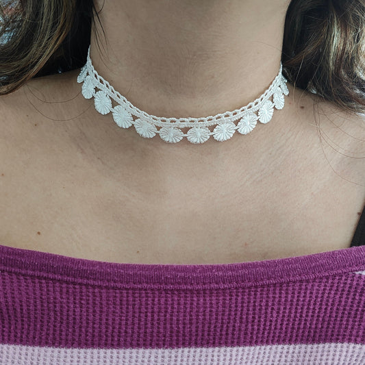 Necklace - Choker white floral lace