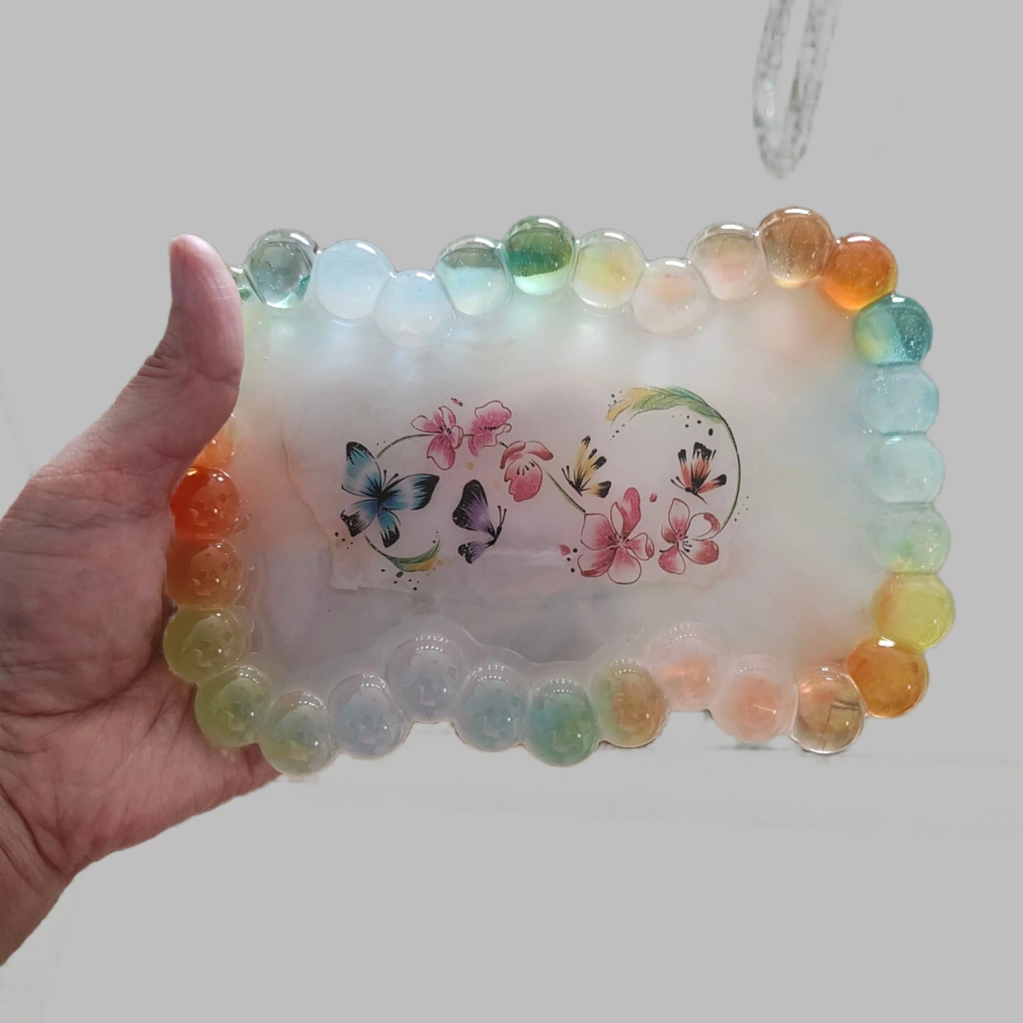 Knickknack - Resin bow shape trinket tray