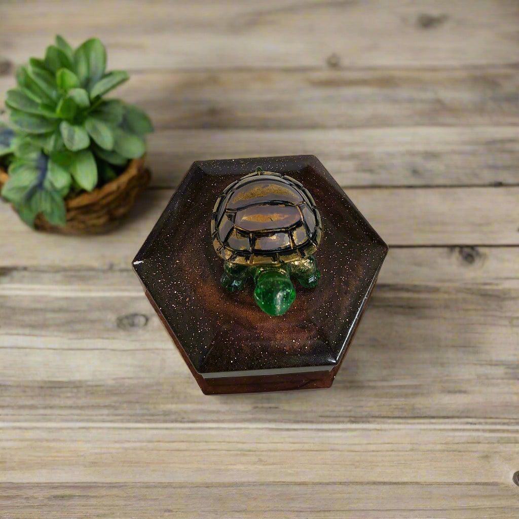 Knickknack - Resin hexagon trinket box with turtle lid