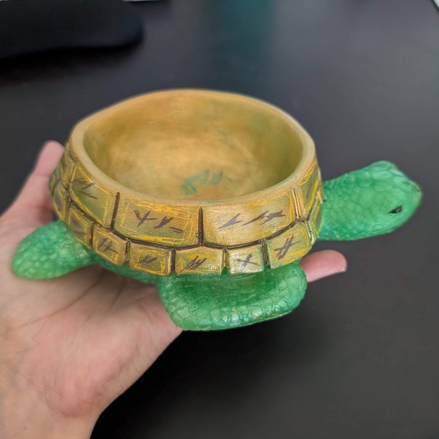 Knickknack - Resin Sea Turtle trinket/pot holder