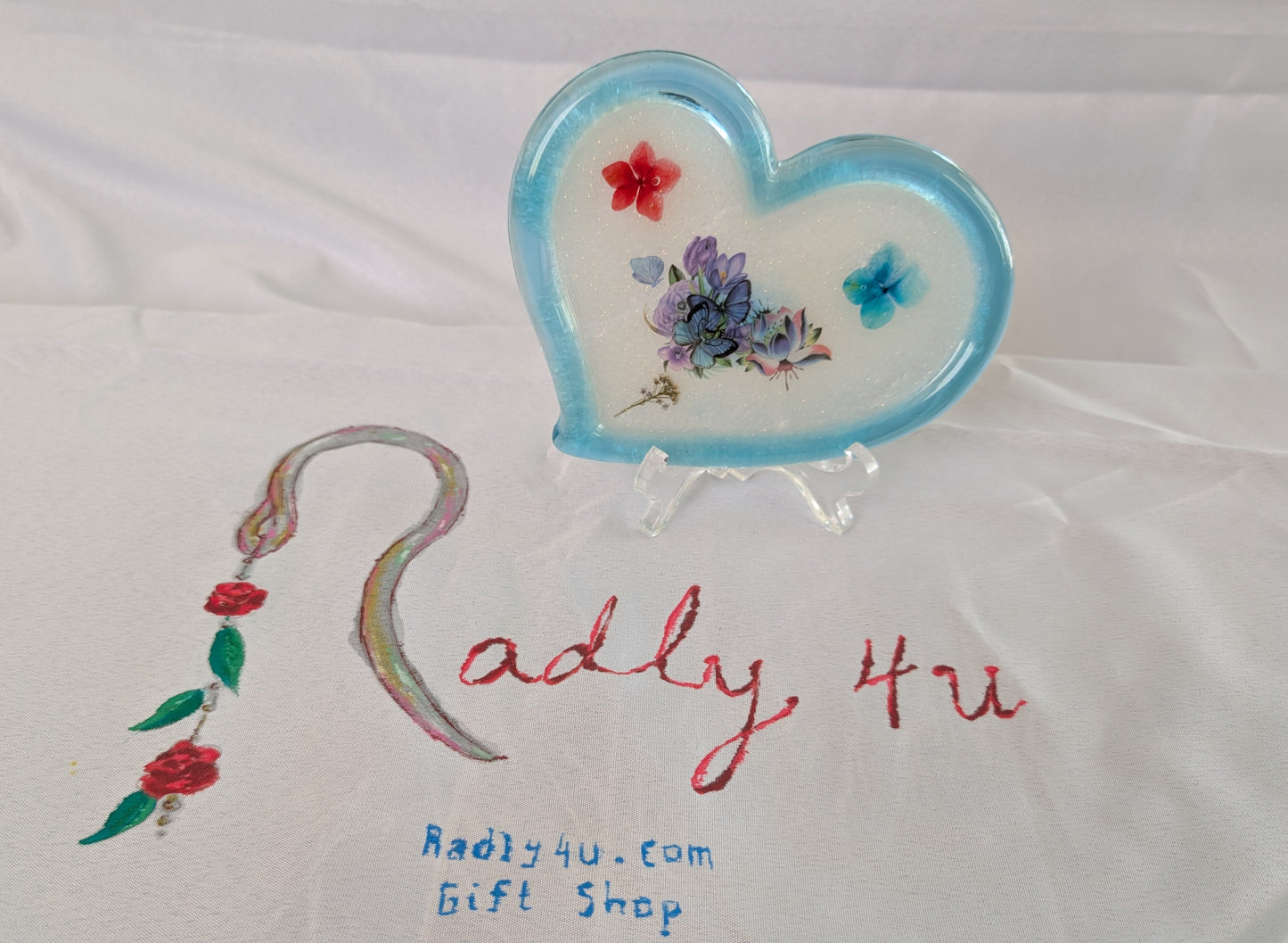 Knickknack - Resin large irregular heart tray