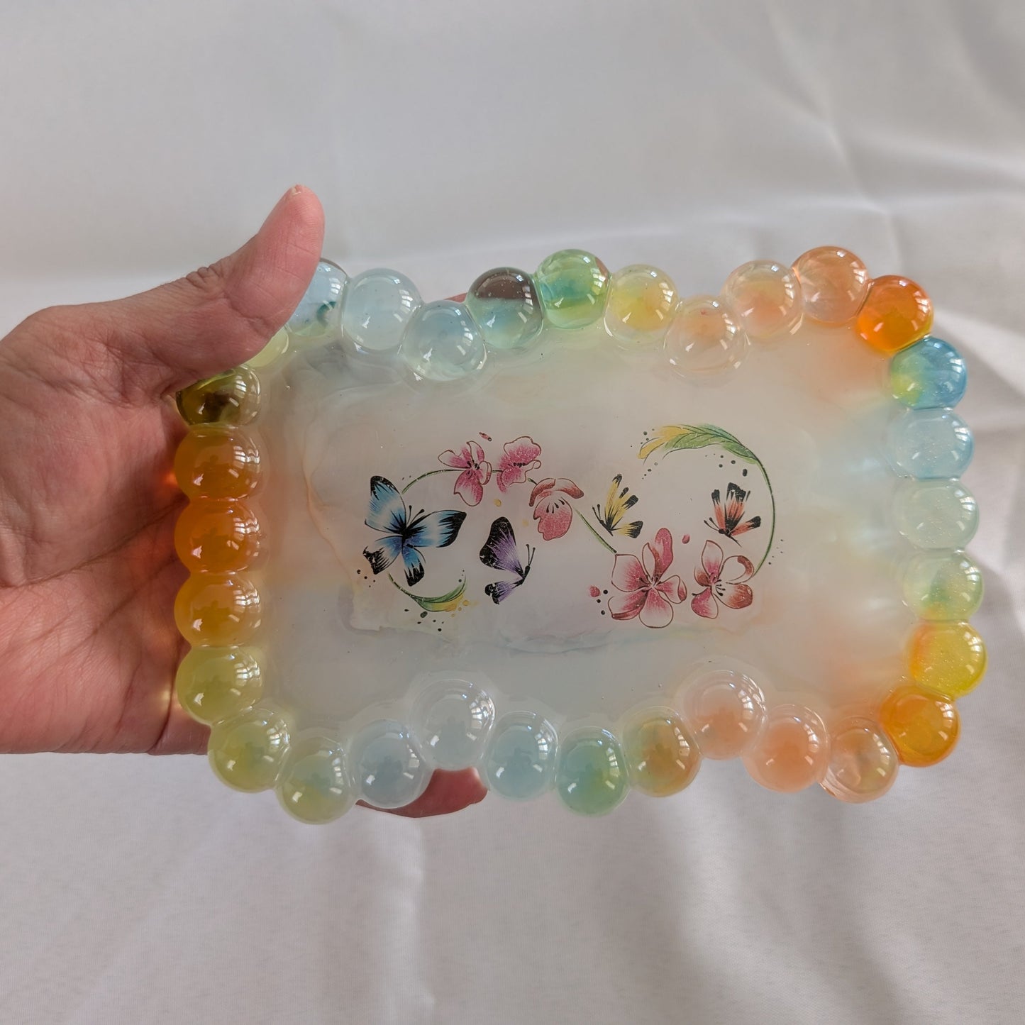 Knickknack - Resin bow shape trinket tray