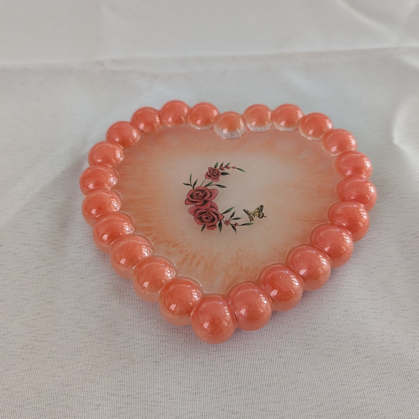 Knickknack - Resin heart trinket tray