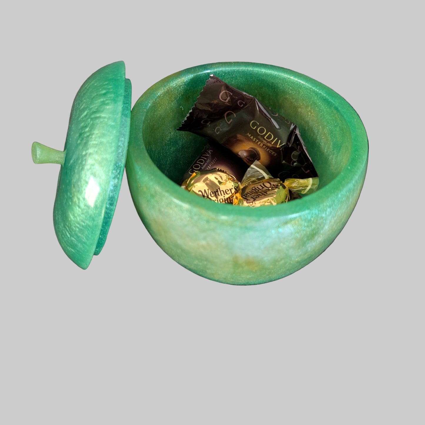 Knickknack - Resin apple trinket with lid