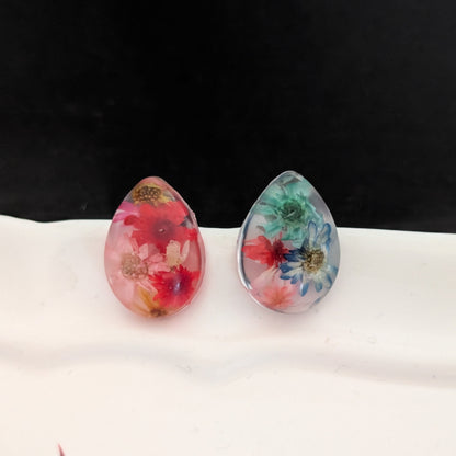 Earrings - 3D Dried flowers Resin on post