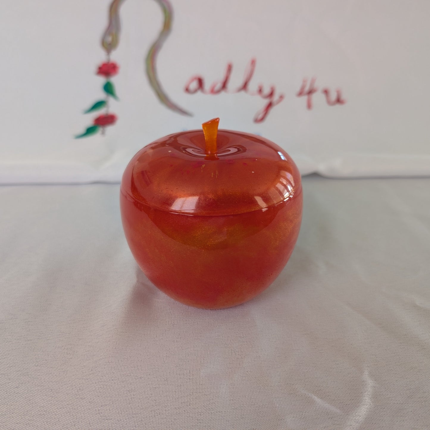 Resin apple trinket with lid