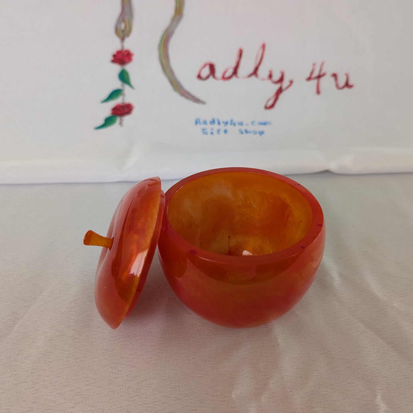 Resin apple trinket with lid
