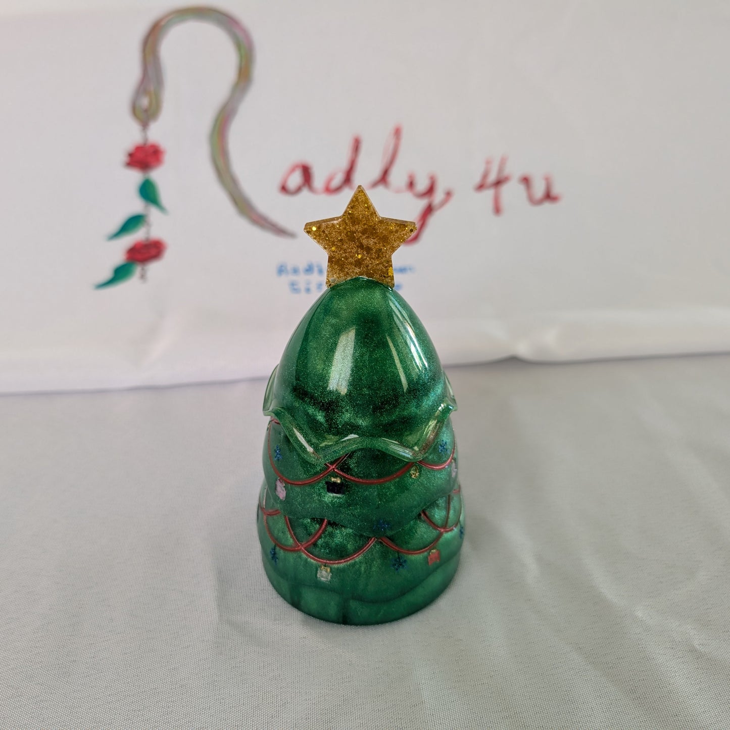 Knickknack - Resin Christmas tree trinket with lid