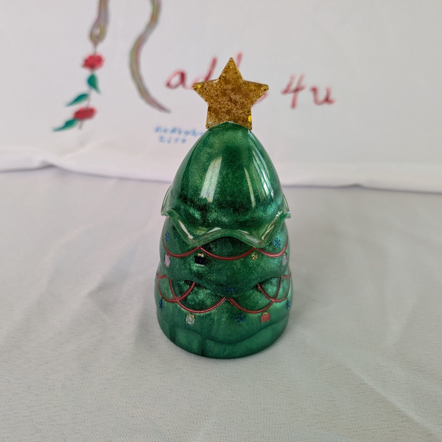 Knickknack - Resin Christmas tree trinket with lid