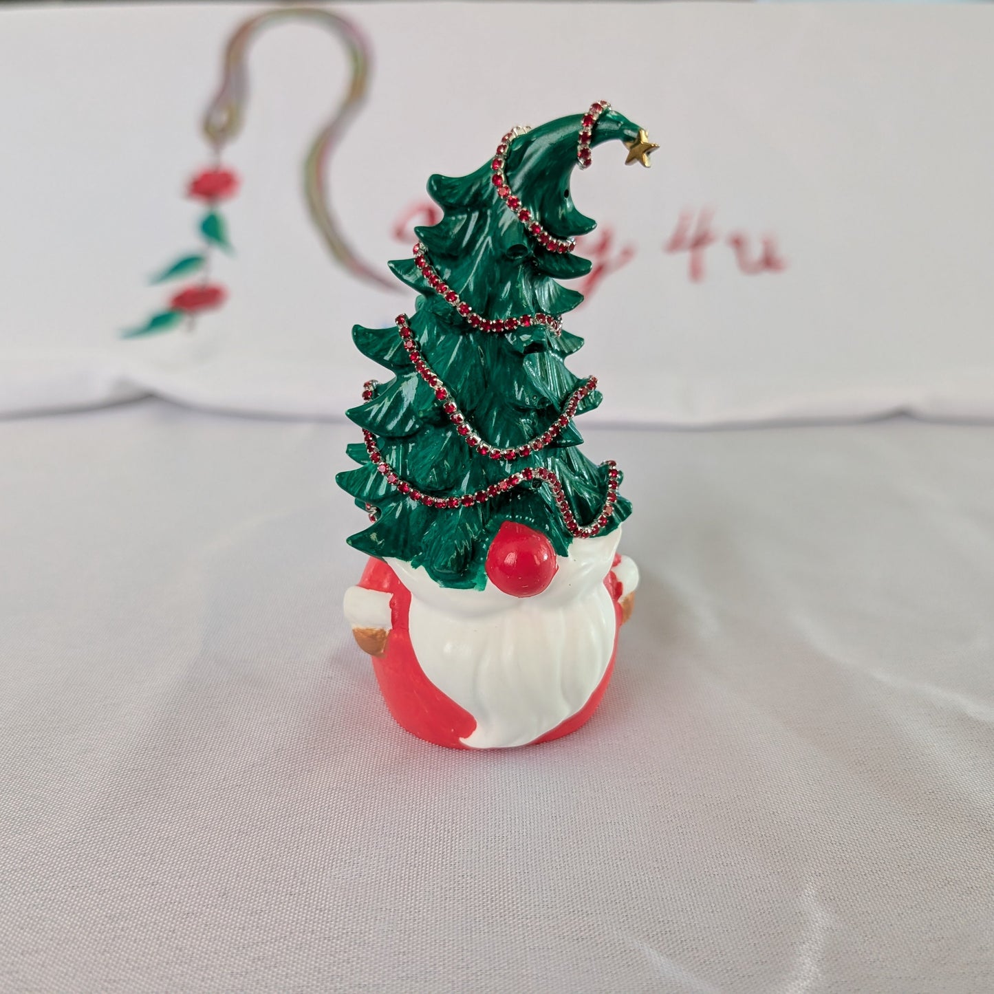 Knickknack - Resin Gnome with Christmas tree
