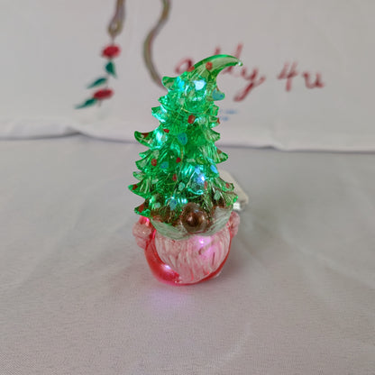 Knickknack - Resin Gnome with Christmas tree